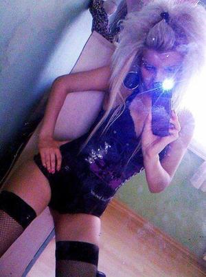 Soraya from Delaware is looking for adult webcam chat